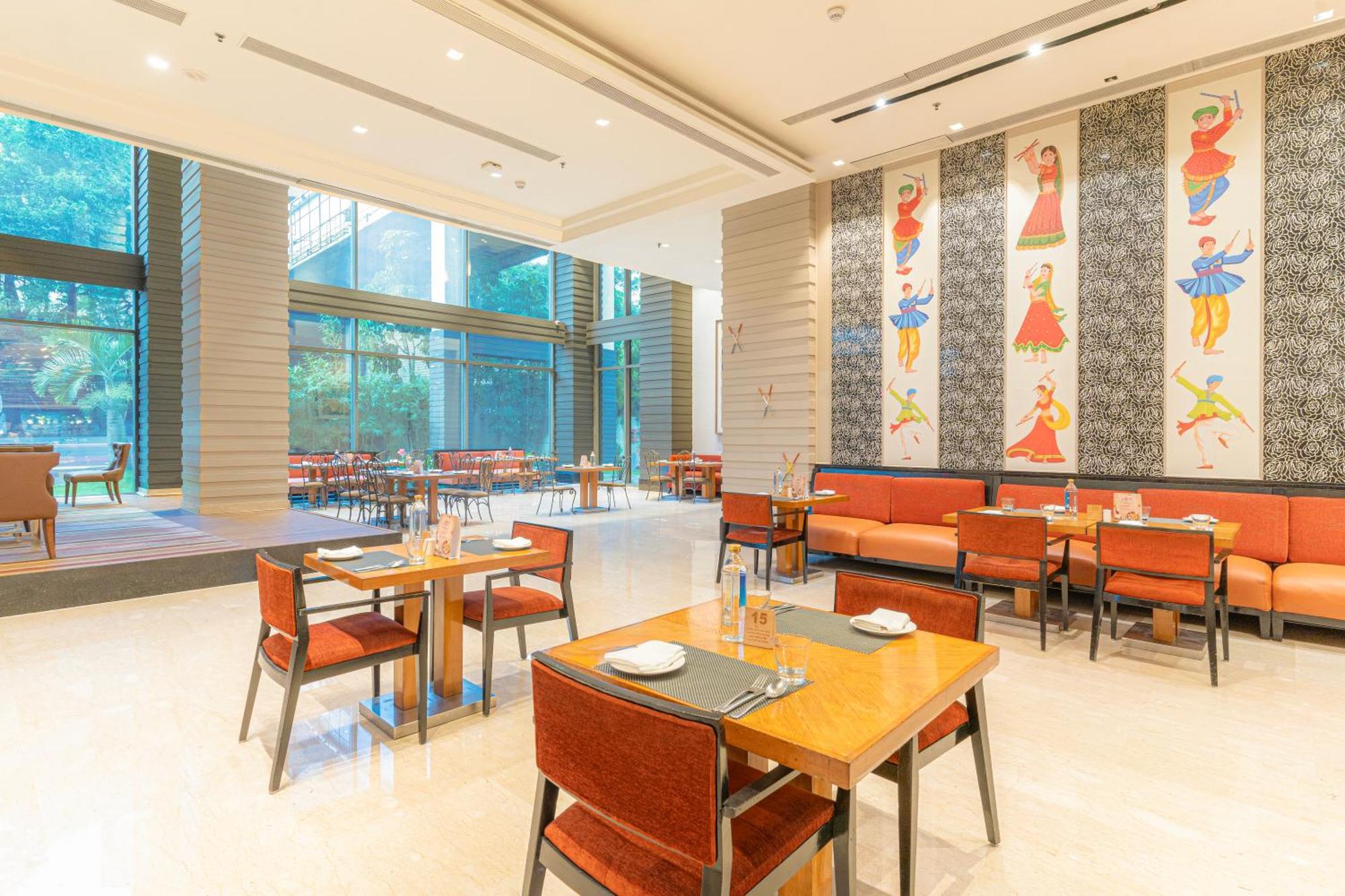 Hotel Courtyard By Marriott Hajdarábád Exteriér fotografie The Park, New Delhi